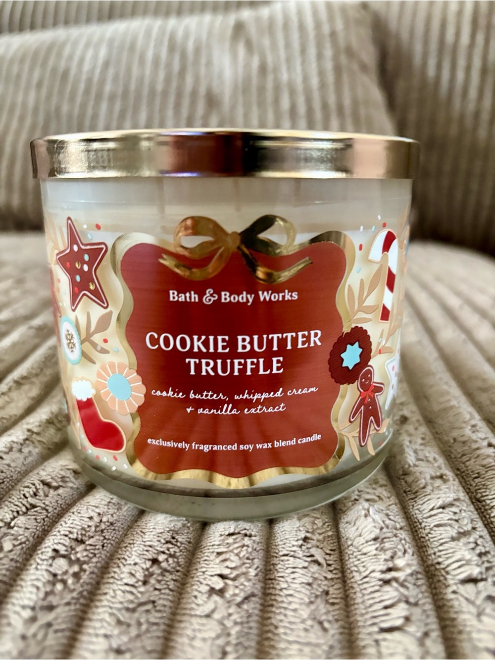 Bath & Body Works Cookie Butter Truffle Candle - Red, Gold